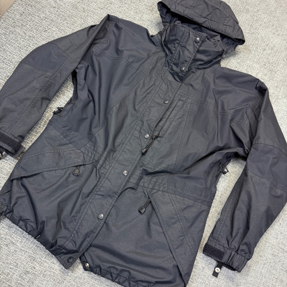 REI Jacket Womens 8 Black Gore-Tex Waterproof Hooded Hiking 90s Vintage
